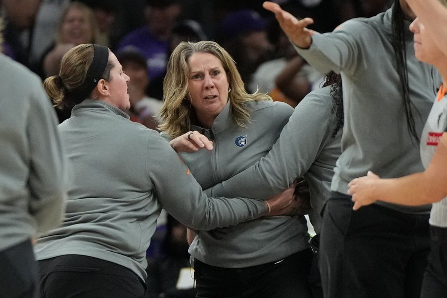 WNBA: Playoffs-Minnesota Lynx at Phoenix Mercury