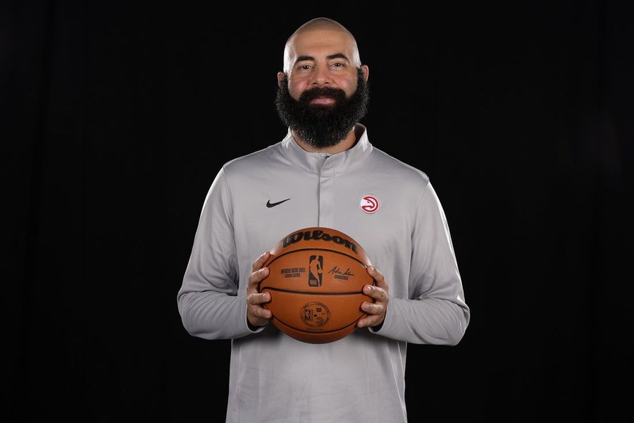 Hawks promote Onsi Saleh to president of basketball ops