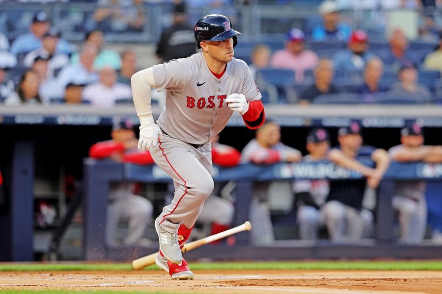 Reports: Red Sox 3B Alex Bregman opts out of deal