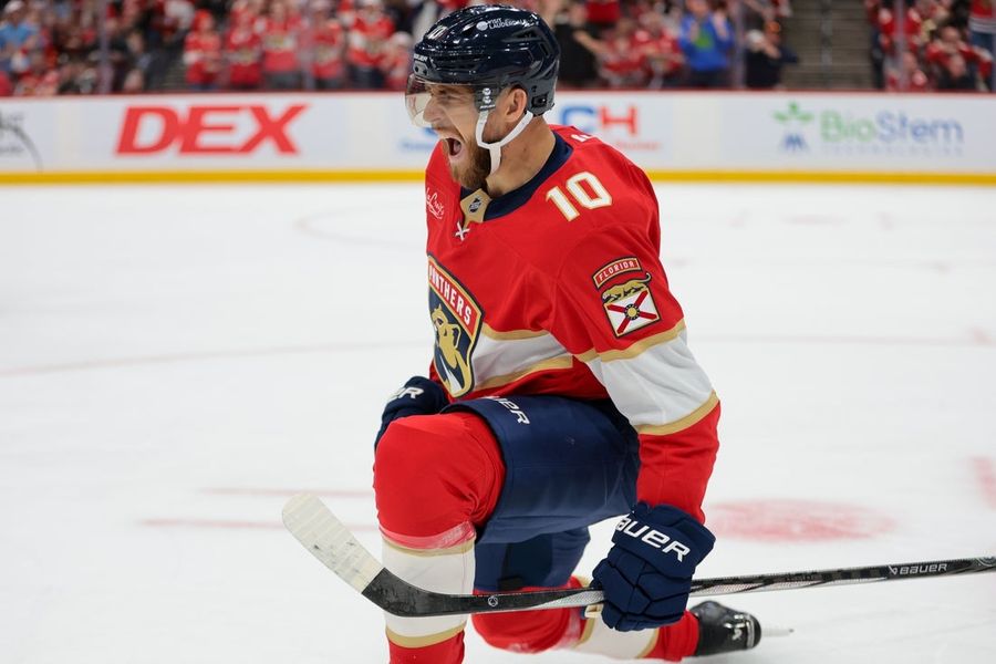 NHL: Chicago Blackhawks at Florida Panthers