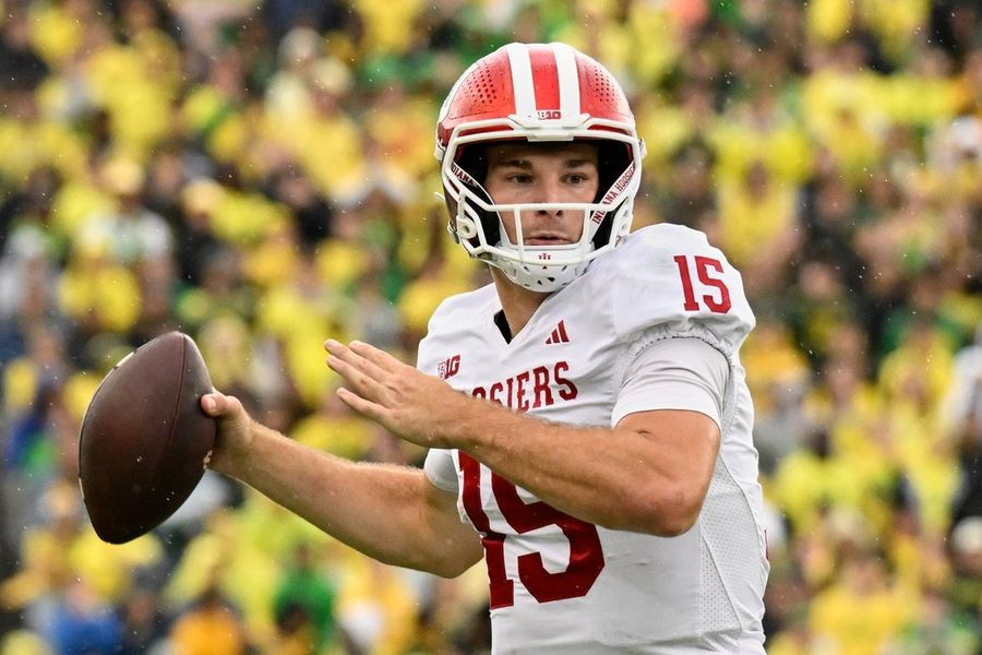 NCAA Football: Indiana at Oregon