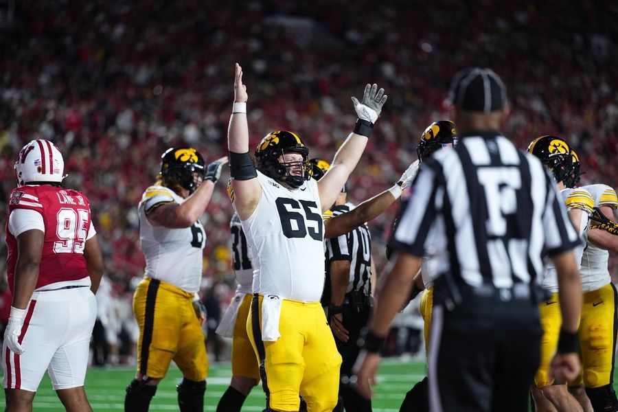 NCAA Football: Iowa at Wisconsin