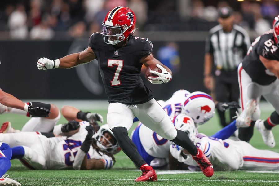 Bijan Robinson erupts for career night as Falcons beat Bills