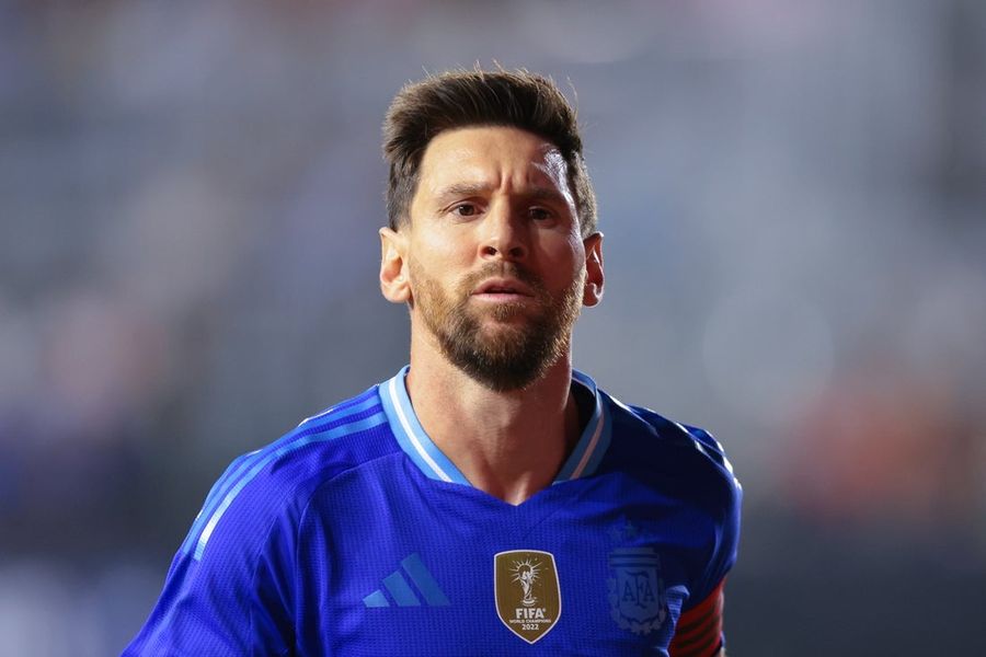 Lionel Messi trains on own at Argentina's first World Cup camp session 