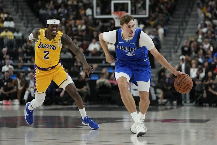 NBA: Preseason-Dallas Mavericks at Los Angeles Lakers