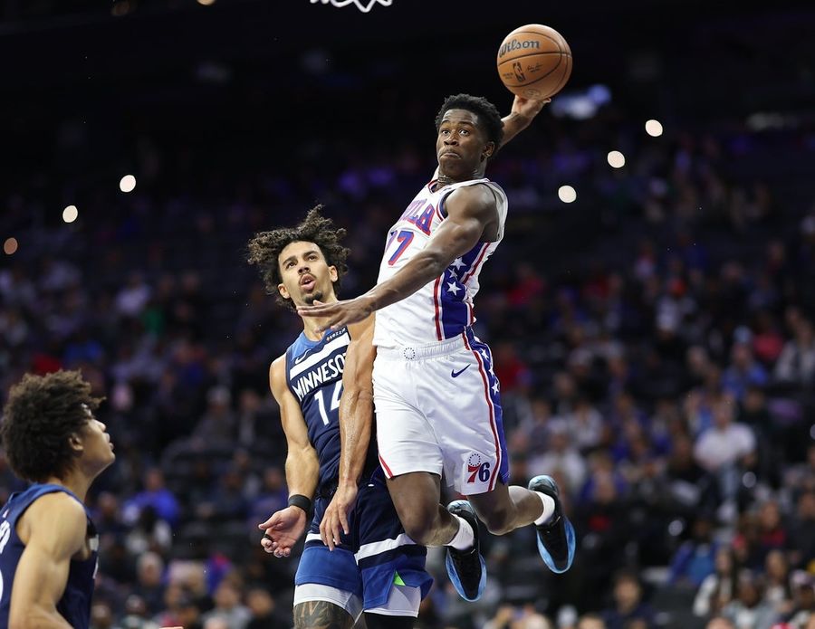 Após estreia histórica, VJ Edgecombe, do 76ers, está pronto para os Hornets