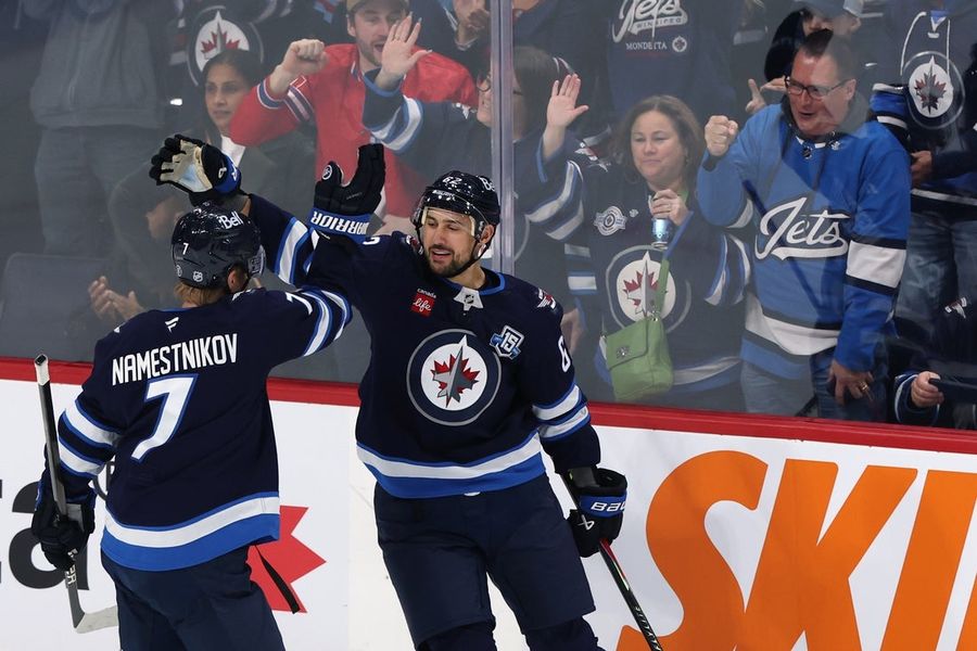 NHL: Nashville Predators at Winnipeg Jets