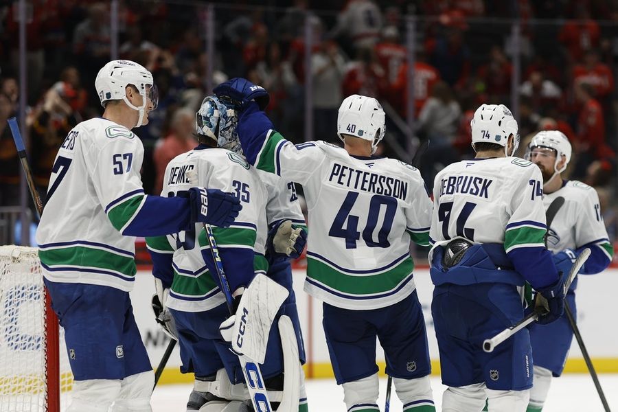 Canucks out to continue perfect road trip vs. trending Penguins