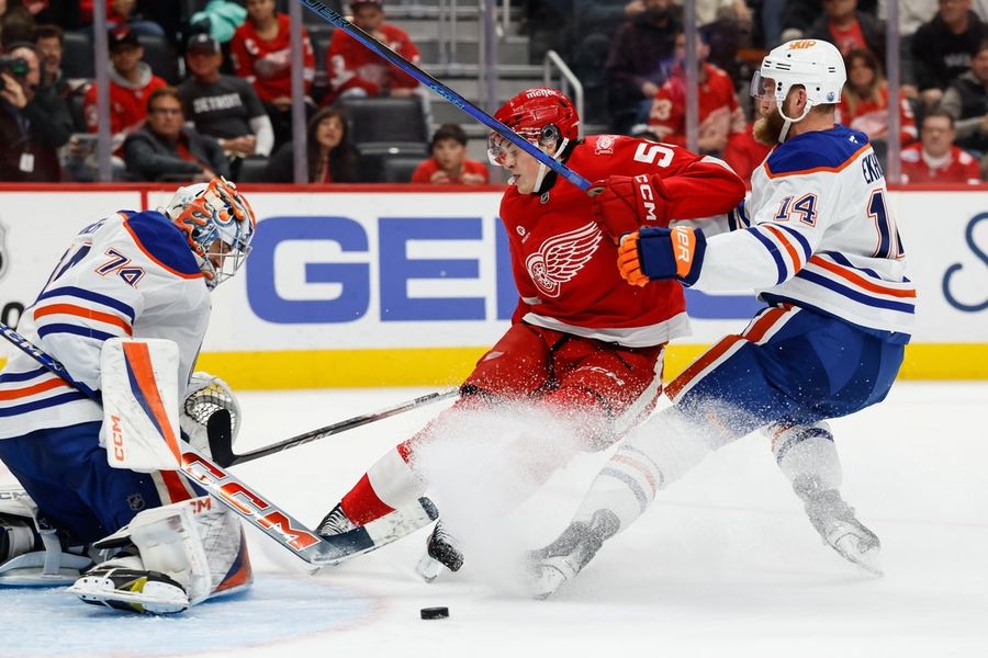 NHL: Edmonton Oilers at Detroit Red Wings