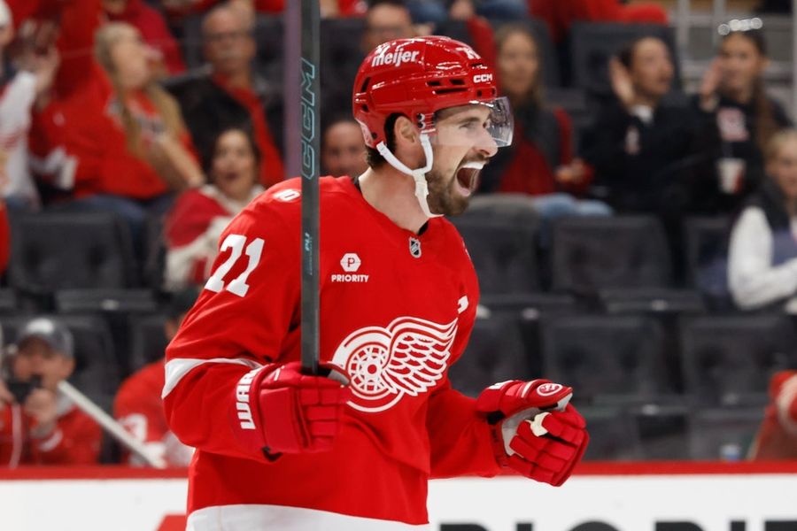 'Everything a captain should be': Dylan Larkin, Wings take on Sabres