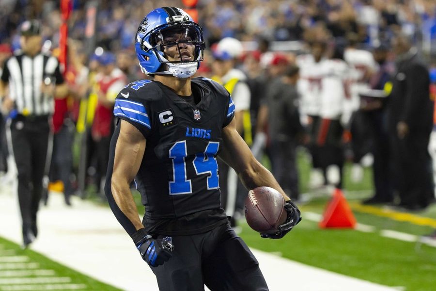Jahmyr Gibbs tops 200 total yards as Lions club Buccaneers