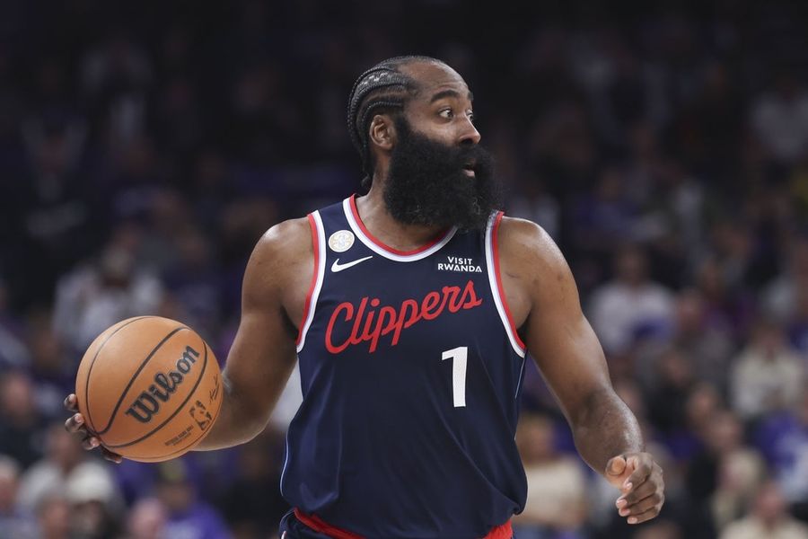 Tyronn Lue, do Clippers, defende "mentalidade defensiva" contra o Suns