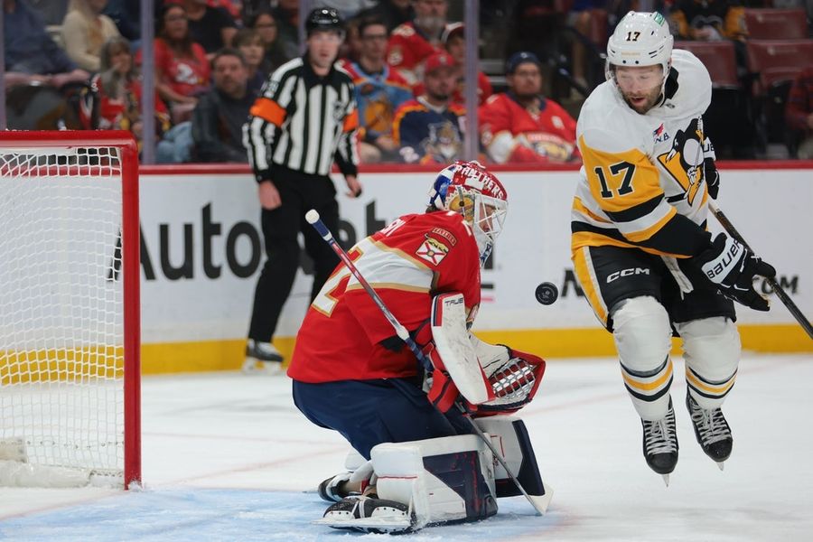 NHL: Pittsburgh Penguins at Florida Panthers