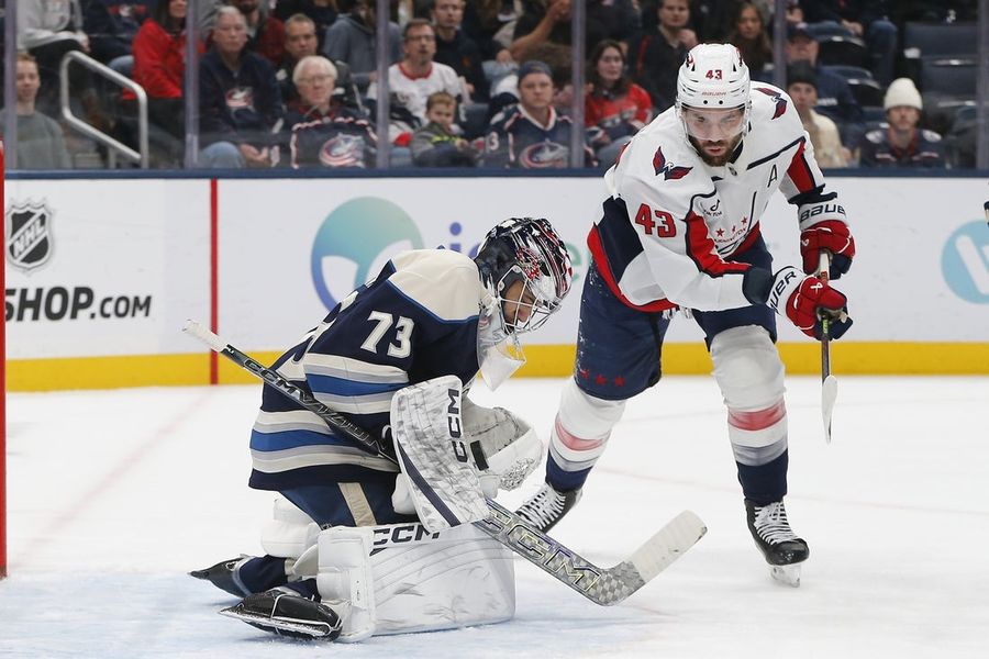 Alex Ovechkin scores No. 899, Capitals blast Blue Jackets