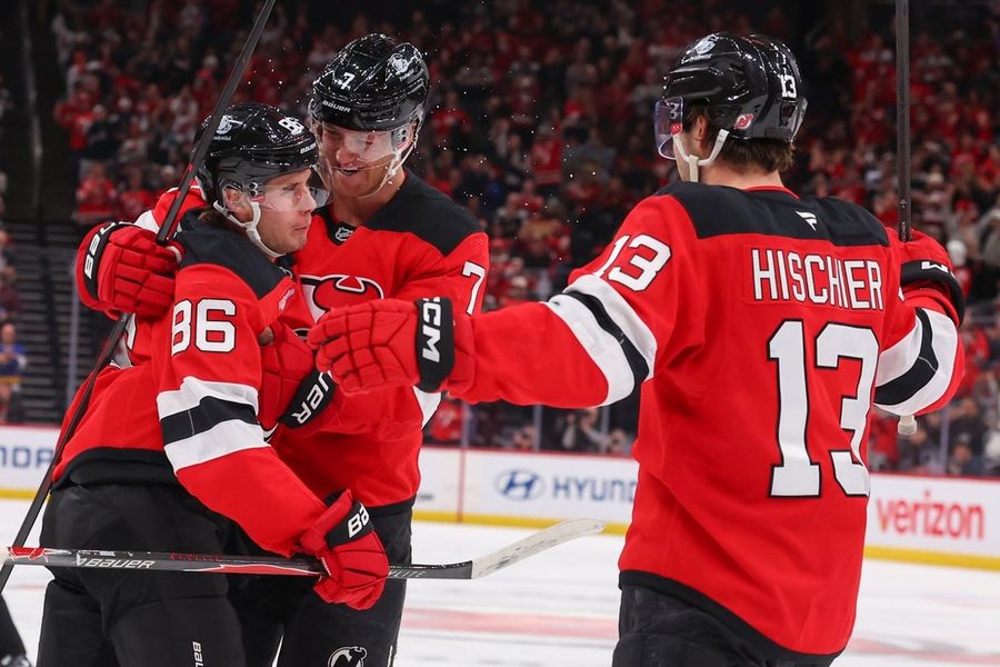 NHL roundup: Devils down Sharks for 7th straight win