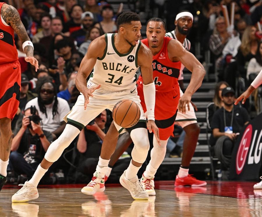 Cavaliers not yet clicking as they prepare for unbeaten Bucks