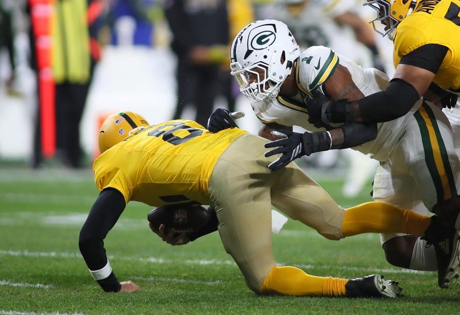 Stellar Packers defense will have to contend with dangerous Panthers rushing attack