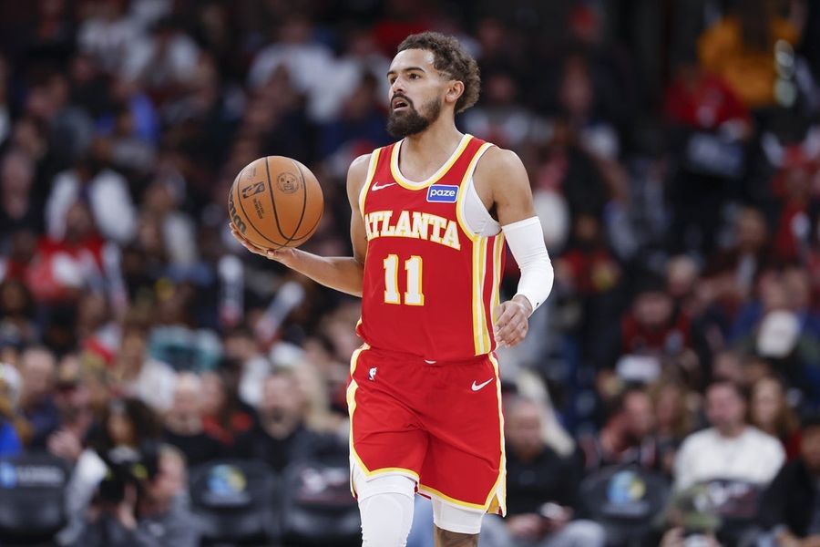 Hawks G Trae Young (knee sprain) leaves game vs. Nets