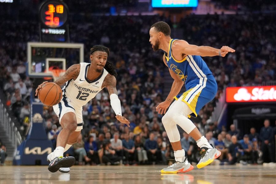Warriors' third-quarter surge sinks Grizzlies