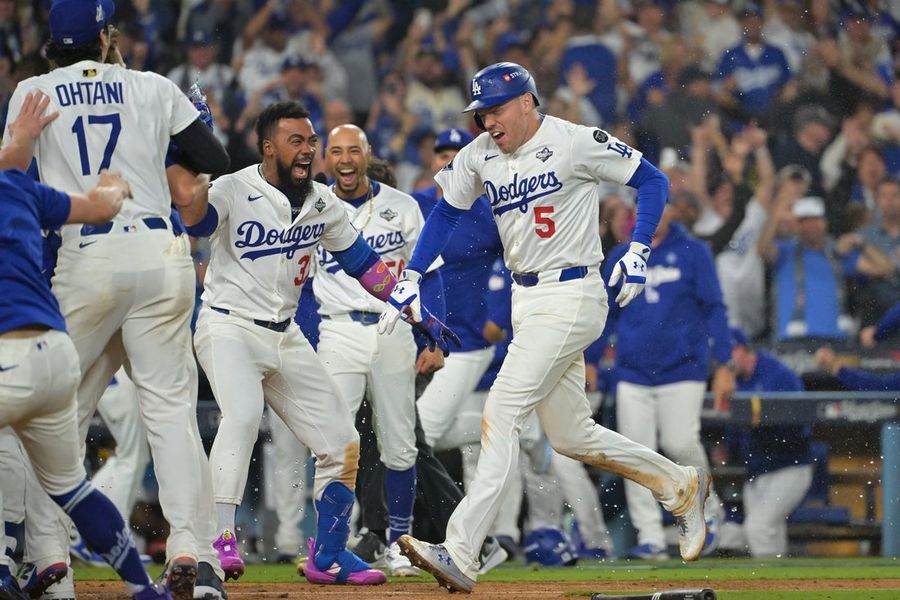 MLB: World Series-Toronto Blue Jays at Los Angeles Dodgers