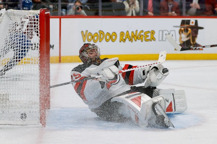 Devils' defense suddenly a sieve as they visit Kings