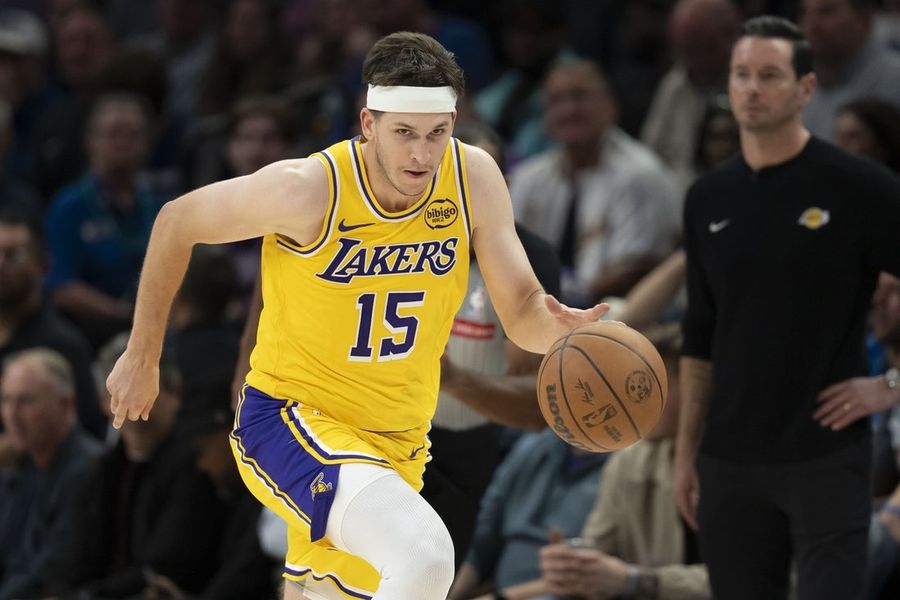NBA: Los Angeles Lakers at Minnesota Timberwolves
