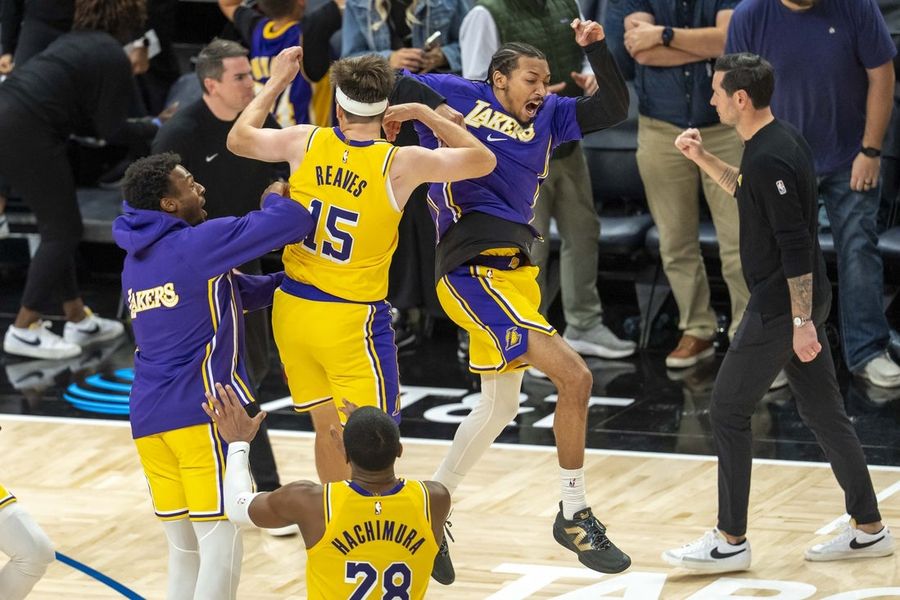 NBA: Los Angeles Lakers at Minnesota Timberwolves
