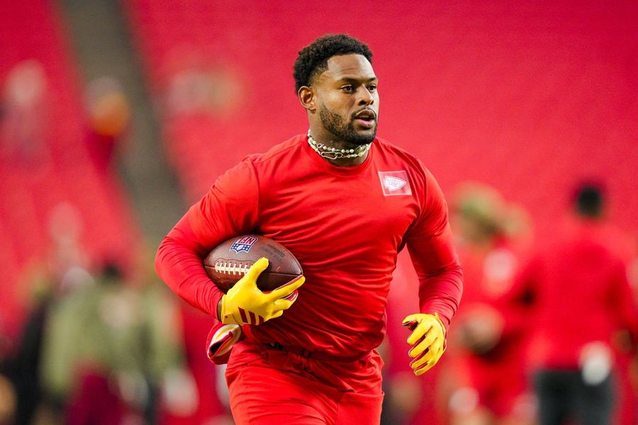 Giants sign WR JuJu Smith-Schuster, cut K Jason Sanders