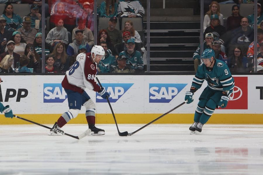 Philipp Kurashev's heroics propel Sharks to OT win over Avalanche