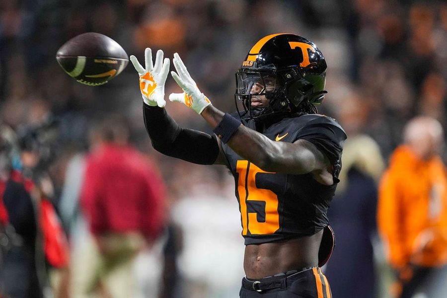 Tennessee S Edrees Farooq (knee) ruled out for season
