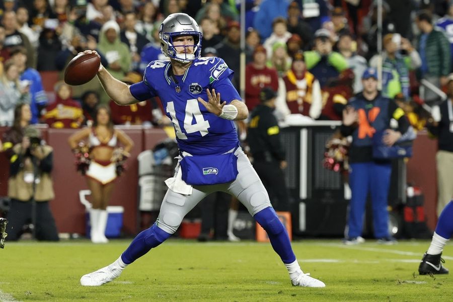 Seahawks blow out Commanders, who lose Jayden Daniels (arm) again