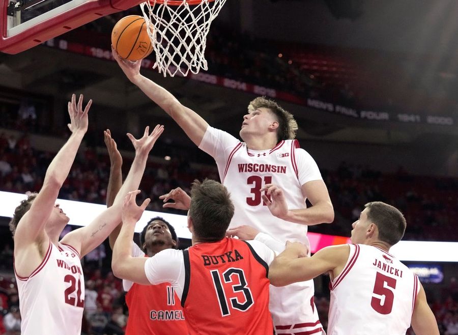 Fast-starting No. 24 Wisconsin cruises past Ball State 