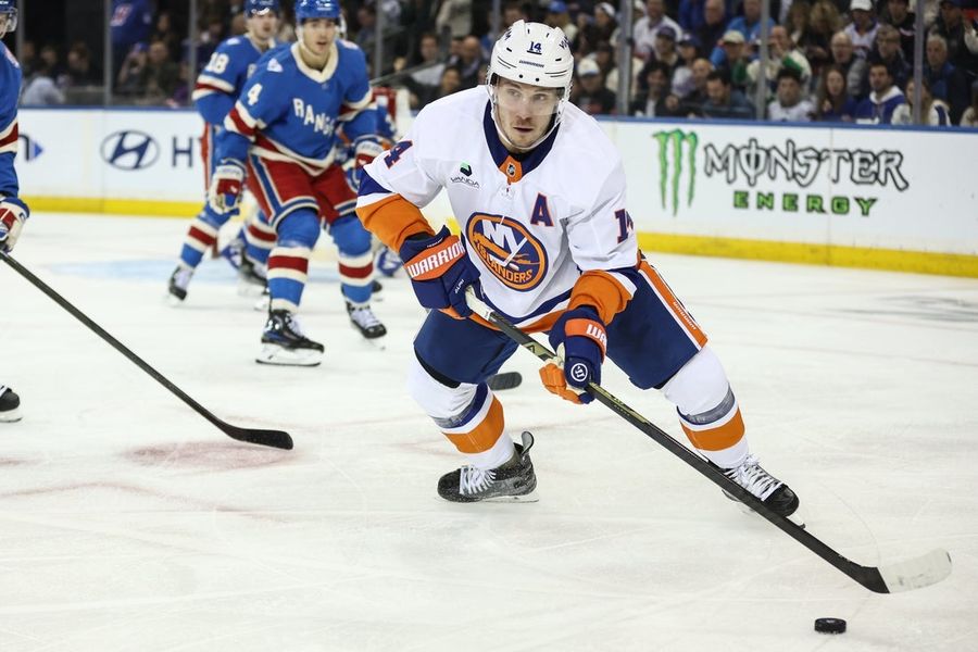 NHL: New York Islanders at New York Rangers