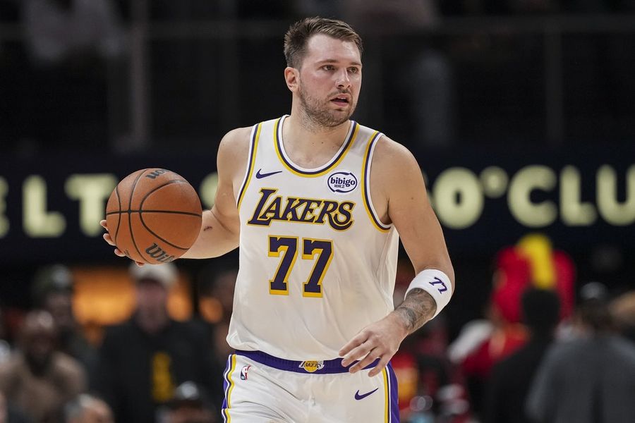 Luka Doncic y Austin Reaves, de los Lakers, tienen algo que demostrar contra el Thunder.