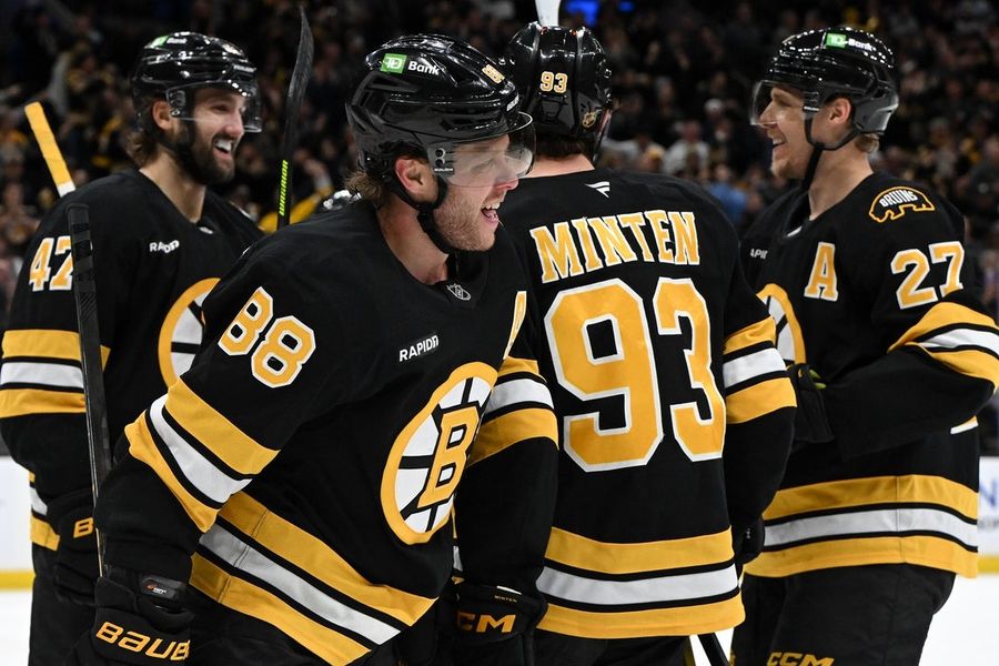Fresh off history, David Pastrnak's Bruins take on Senators