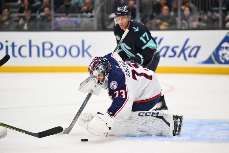 Los Blue Jackets vencen a los Kraken en la tanda de penaltis y cierran una gira decepcionante.