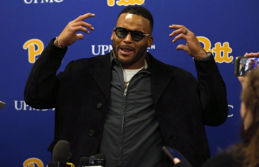 Rams' Sean McVay opens door to Aaron Donald comeback