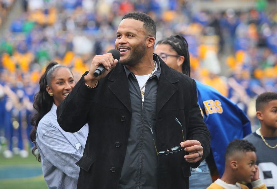 Aaron Donald ends retirement, rejoins Rams