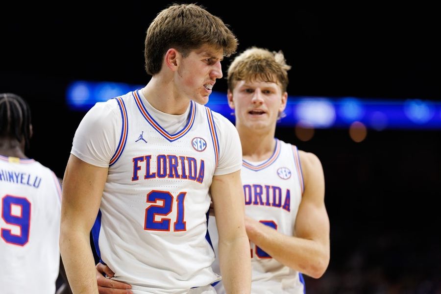 Alex Condon's 19 points help No. 10 Florida hand Miami 1st loss