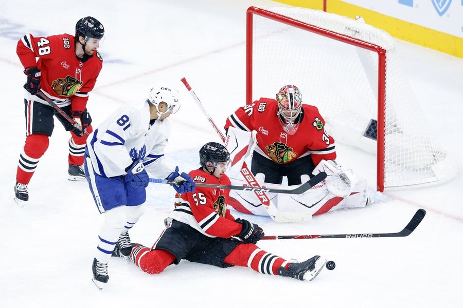 NHL: Toronto Maple Leafs at Chicago Blackhawks