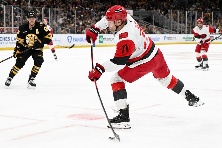 NHL: Carolina Hurricanes at Boston Bruins