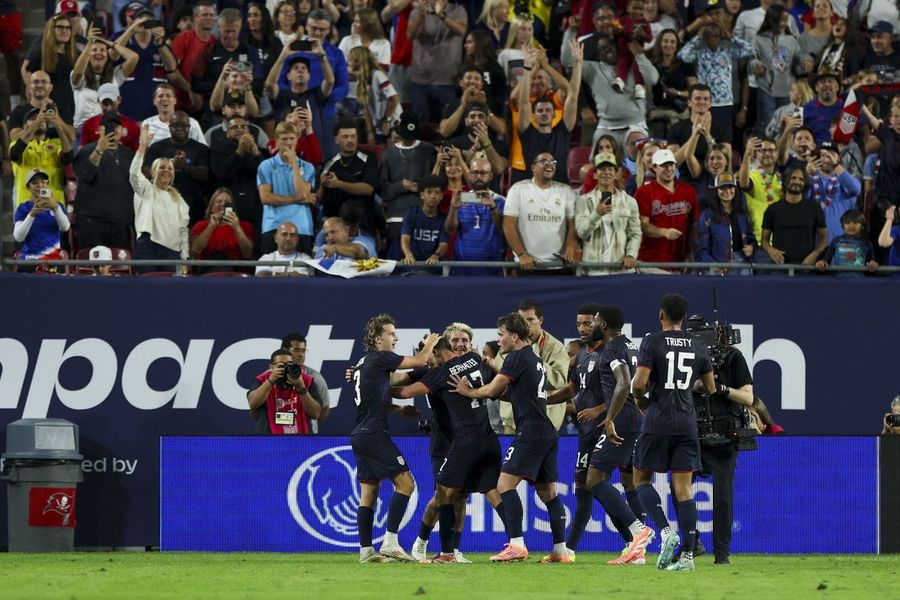 Soccer: International Mens Friendly-Uruguay at USA