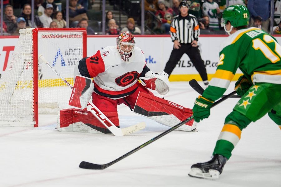 NHL: Carolina Hurricanes at Minnesota Wild
