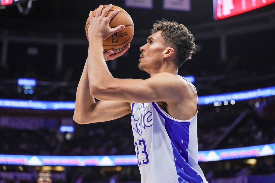 Magic, com arremessos certeiros, amplia a má fase dos Clippers em goleada.