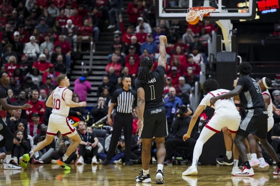 NCAA Basketball: Hoops Classic-Louisville at Cincinnati