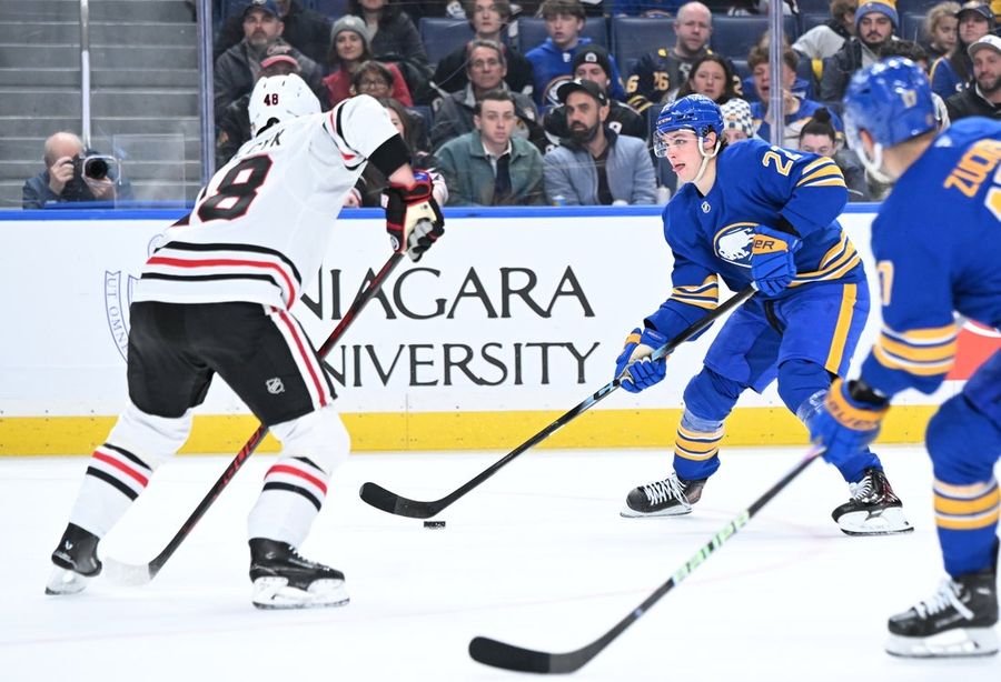 Sabres blitz Blackhawks with 9-goal effort