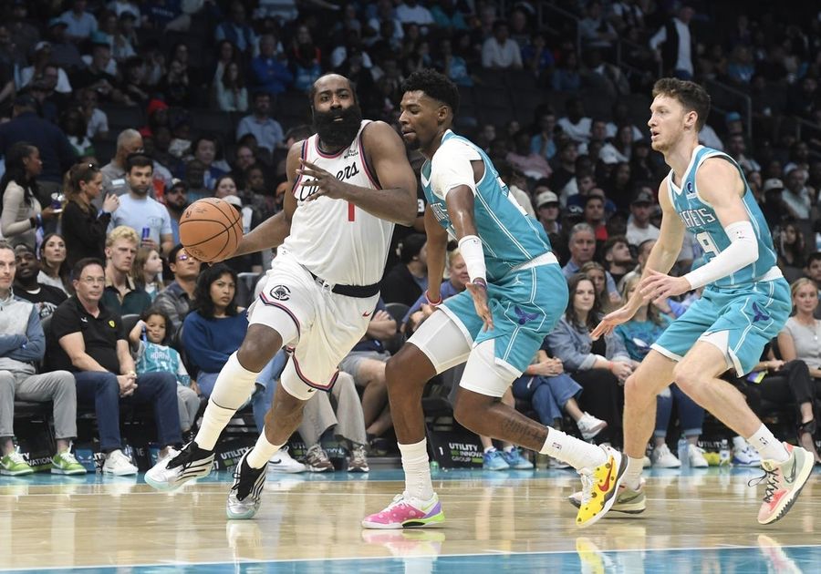 NBA: Los Angeles Clippers at Charlotte Hornets