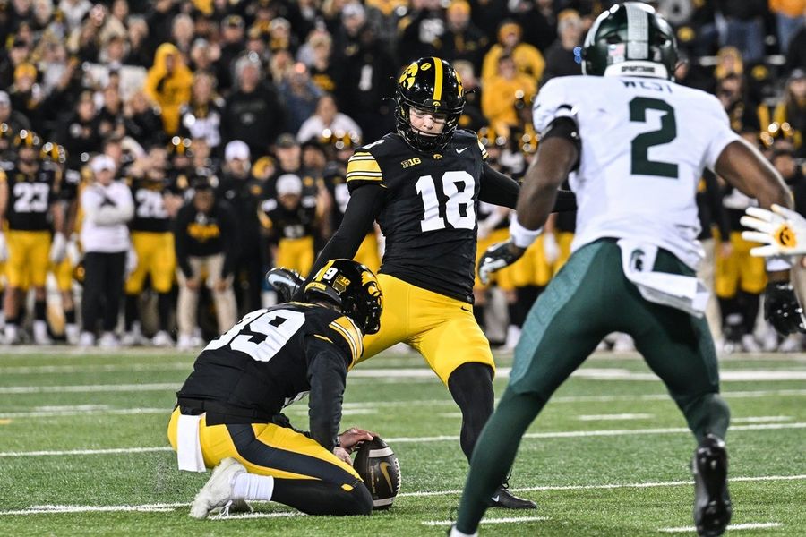 NCAA Football: Michigan State at Iowa
