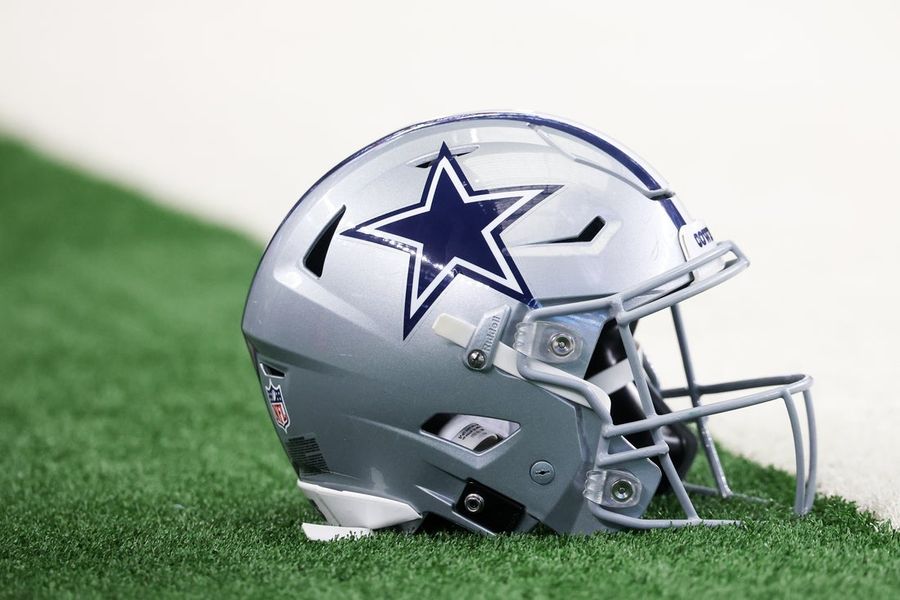 NFL: Philadelphia Eagles at Dallas Cowboys