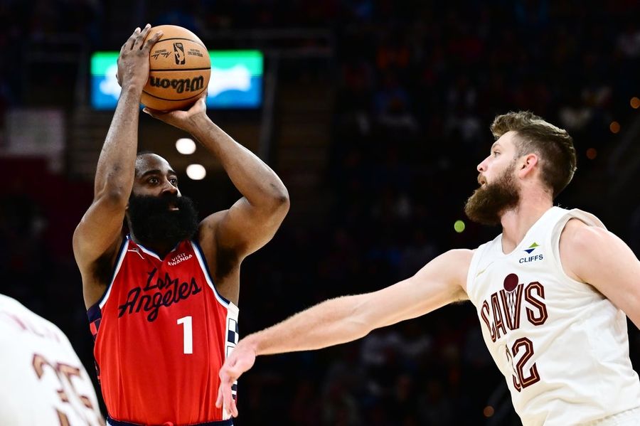 Los Clippers esperan que James Harden les aporte puntos a los Lakers